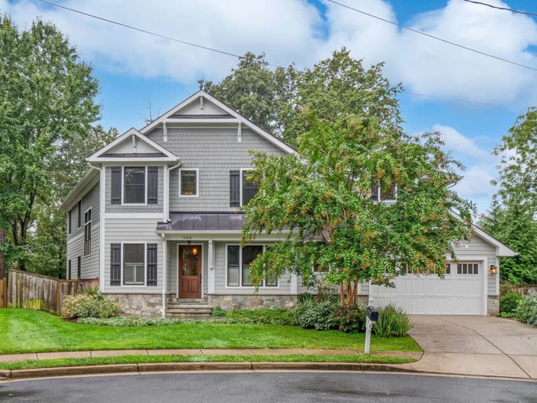 904 Dale Court, a custom craftsman in Vienna